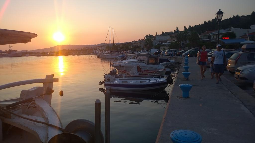Delimaras Studios Nea Skioni Bagian luar foto