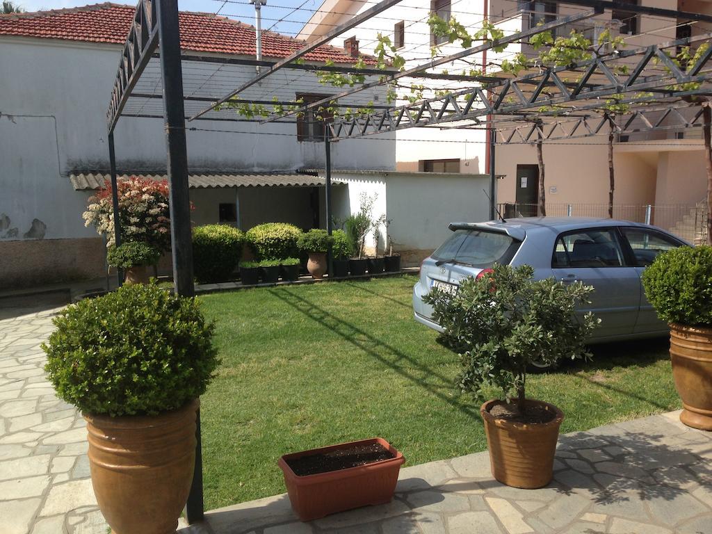 Delimaras Studios Nea Skioni Bagian luar foto